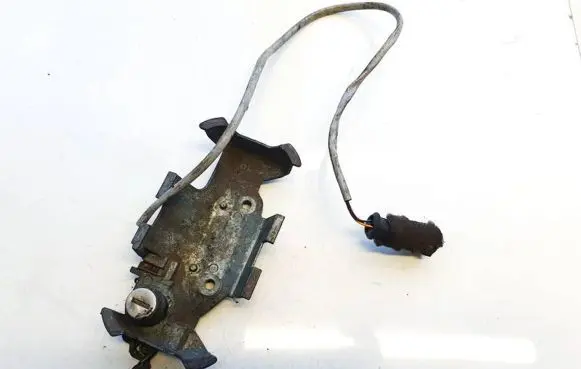 Opel Astra F Front door lock (next to the handle) 