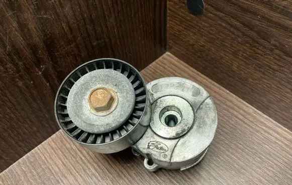 Fiat Fiorino Generator/alternator belt tensioner T39281 083B20