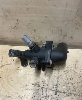Ford Ranger Thermostat/thermostat housing BK3Q8A586AB