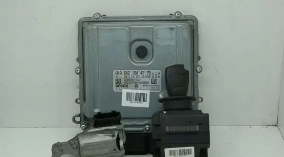Mercedes-Benz E W211 Engine ECU kit and lock set A6421504779