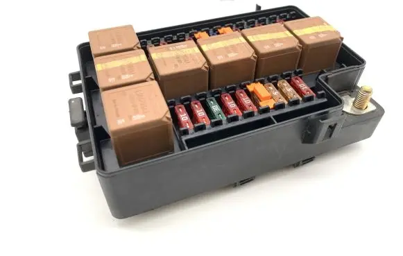 Jaguar XK8 - XKR Fuse module LJD2822AA