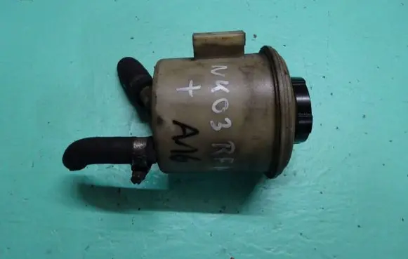 Nissan Terrano Power steering fluid tank/reservoir nr16407761528