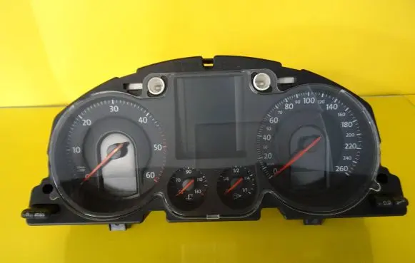 Volkswagen PASSAT B6 Speedometer (instrument cluster) 3C0920871