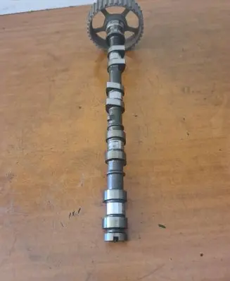 Ford Focus C-MAX Camshaft L913B