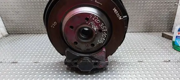 Mercedes-Benz S W220 Rear wheel hub spindle/knuckle A2203571005