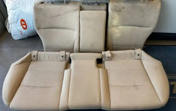 Subaru Outback (BS) Rear seat 