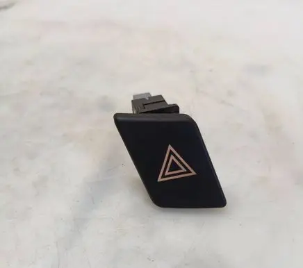 Toyota Yaris Hazard light switch 843320D020 2067