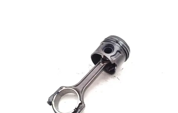 Opel Combo C Piston with connecting rod Z13DTJ