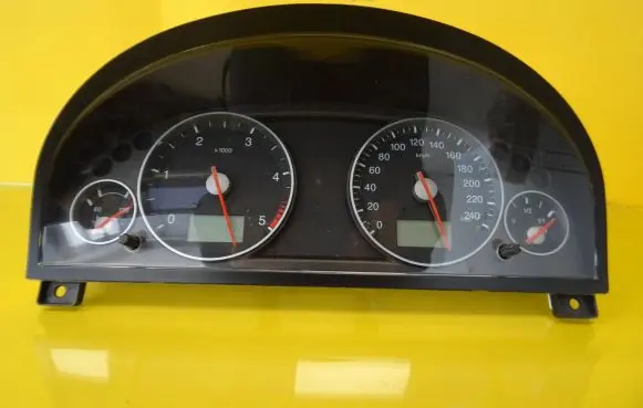 Ford Mondeo Mk III Speedometer (instrument cluster) 5S7T10849VA