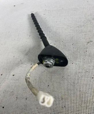 Toyota Prius (XW20) Radio antenna V307525C
