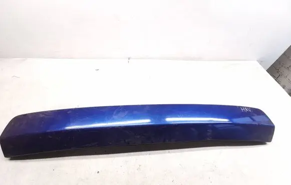 Rear bumper trim bar molding