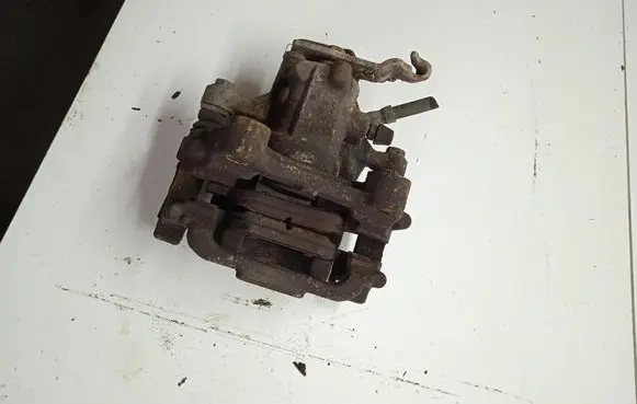 Volkswagen Touran II Rear brake caliper