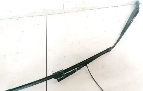 Front wiper blade arm