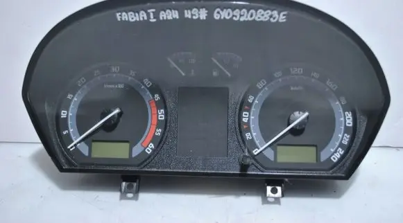 Skoda Fabia Mk1 (6Y) Speedometer (instrument cluster) 6Y0920883E