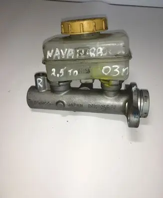 Nissan Navara D40 Master brake cylinder VK102