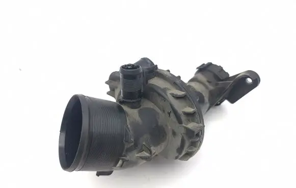 Nissan X-Trail T32 Intercooler hose/pipe 165761844R