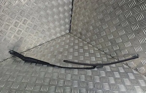 Front wiper blade arm