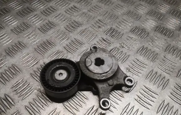 Mercedes-Benz CLA C117 X117 W117 Generator/alternator belt tensioner A2702000370 2702000370
