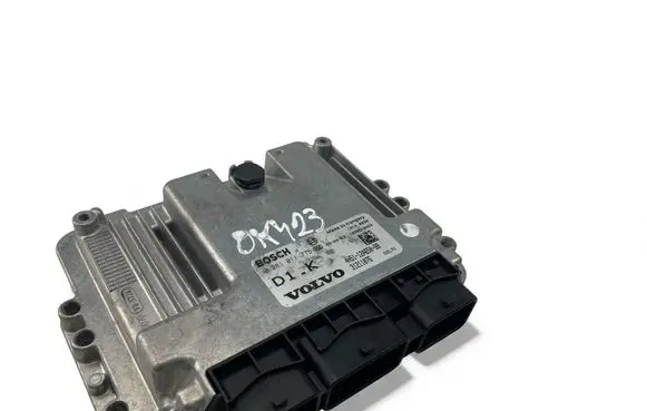 Volvo V50 Engine control unit/module ECU 31211076 0281011775