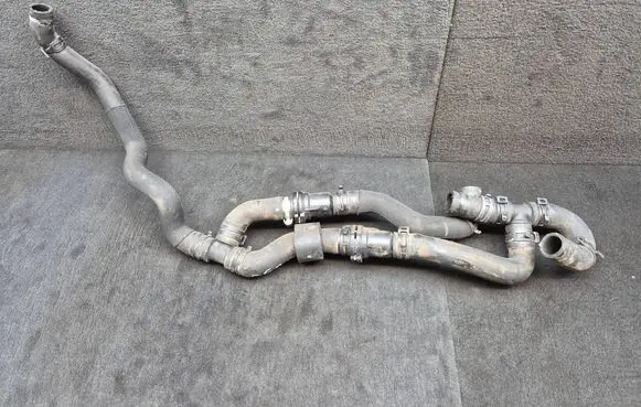 Audi Q5 SQ5 Engine coolant pipe/hose 03L121157E