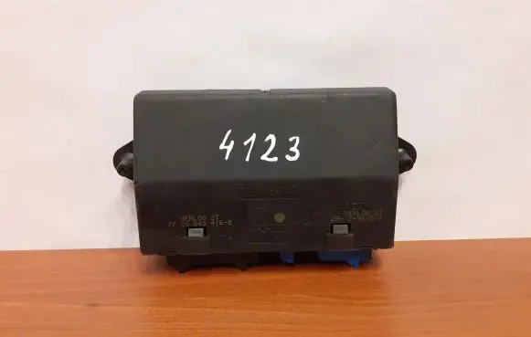 Renault Laguna I Central body control module 7700843416 4123