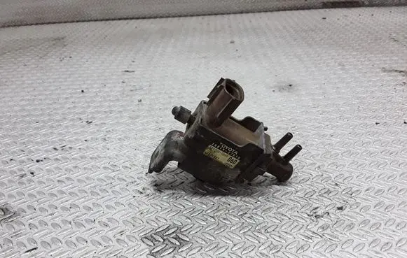 Toyota Avensis T220 Turbo solenoid valve 2581927010 1397000600