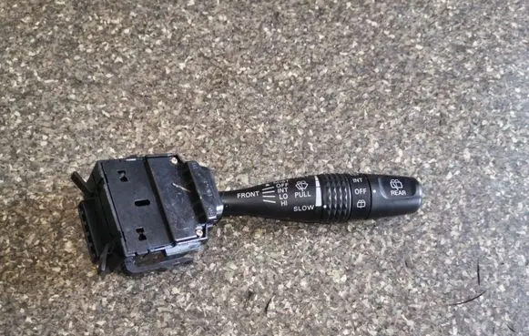 Mitsubishi Lancer Wiper control stalk
