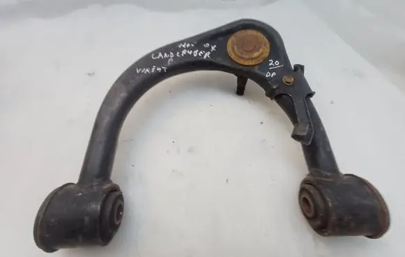 Toyota Land Cruiser (J120) Front lower control arm/wishbone