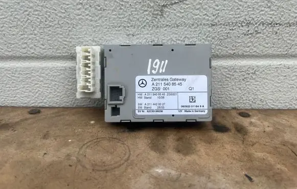 Mercedes-Benz E W211 Gateway control module A2115408545 A2115408345 A2114420027