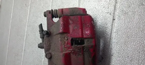 Nissan Qashqai Front brake caliper