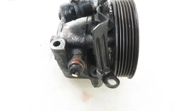 Ford Focus Power steering pump 7613955148