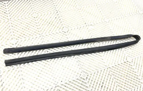 Audi Q4 Sportback e-tron Rubber seal front door (on door) 
