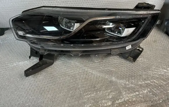 Renault Espace V (RFC) Headlight/headlamp 260608372R 89908454