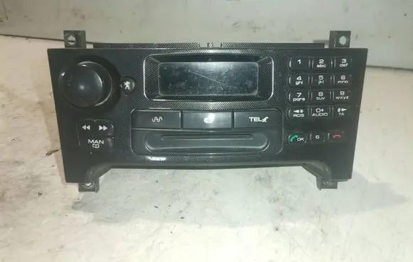Radio/GPS head unit trim