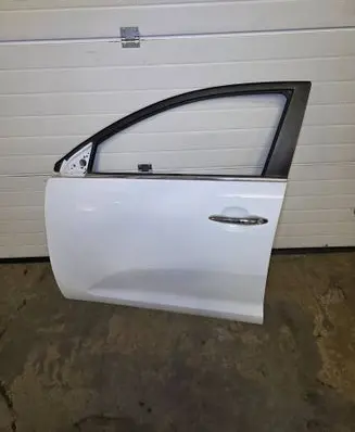 KIA Sportage Front door 