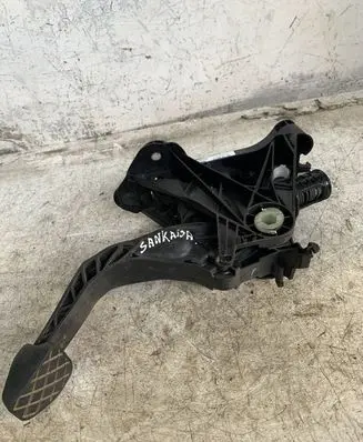 Clutch pedal
