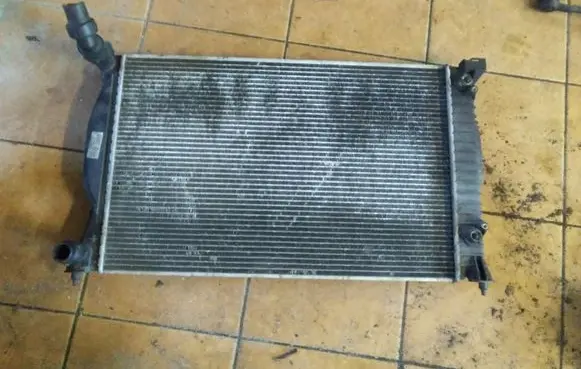 Audi A3 S3 A3 Sportback 8P Coolant radiator 8E0121251L