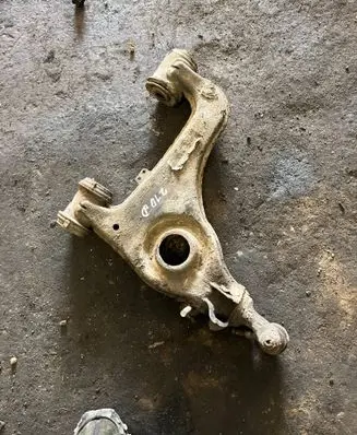 Mercedes-Benz E W210 Front lower control arm/wishbone