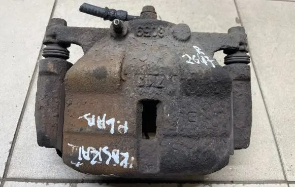 Nissan Qashqai Front brake caliper