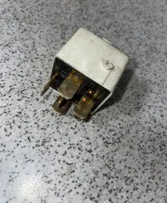 BMW 7 E32 Other relay 61318350565 899575