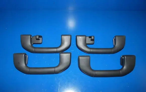 Mercedes-Benz E W212 A set of handles for the ceiling 