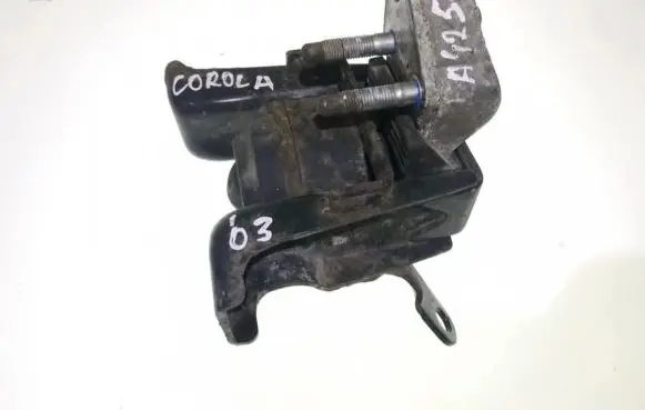 Toyota Corolla E120 E130 Engine mount bracket