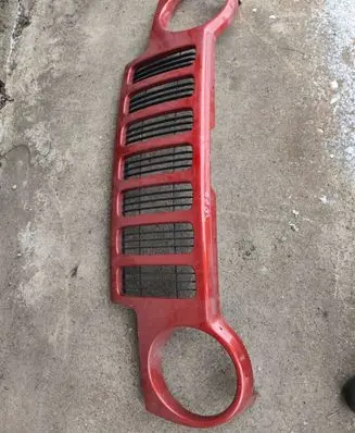 Front bumper upper radiator grill