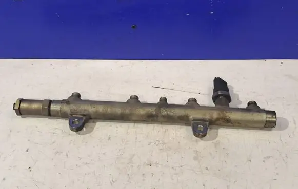 Fuel main line pipe