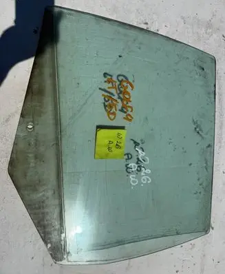 Volkswagen Golf IV Rear door window glass 43R00049