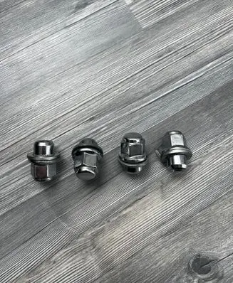 Toyota Yaris Cross Nuts/bolts 