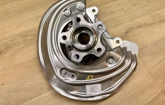 BMW 3 G20 G21 Front wheel hub 6877147 6899175