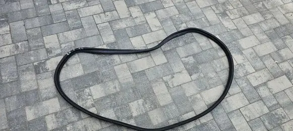 KIA Niro Rear door rubber seal (on body)