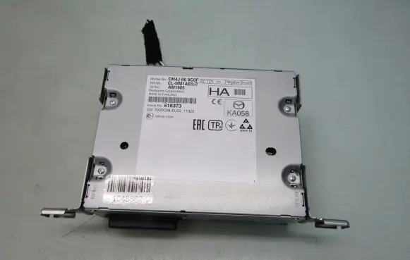 Mazda MX-30 Radio/CD/DVD/GPS head unit DN4J669C0F CLMM1AE0JT