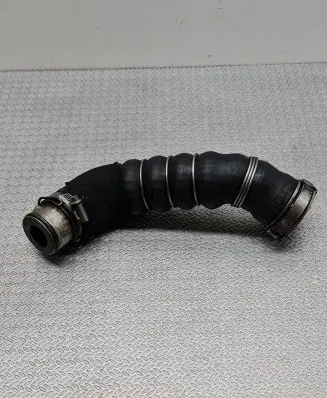 Audi A4 S4 B7 8E 8H Intercooler hose/pipe 8E0145790L 2001485